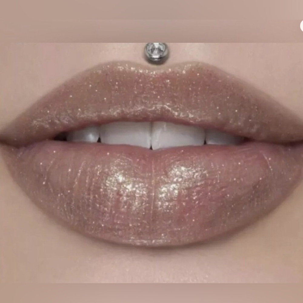 Beaded Glass. Jeffree Star, The Gloss 
Discontinued. New in box